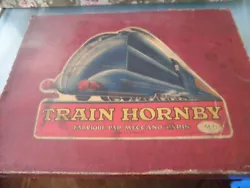 train mecanique hornby dans son coffret complet année 1947 a clef. État : Occasion