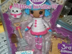 Mittens bundles up Mini. Perfect Condition.