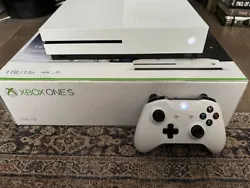 Xbox One S 1TB/1 TO Works/Complete. Only 1 Year old. Lightly used. Selling to replace for a PS5. TESTED/COMPLETE w/x1...