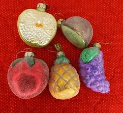 Beautiful set of  Sugared Fruit Glass Ornaments made by Pacconi.  Includes Pineapple Grapes Kiwi Apple and Tomato. ...