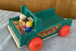 Vintage 1972 Fisher Price Little People #994 Play Family TRUCK and 3 Vintage Figures!!! See photos for details!! Smoke...