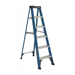Perform a range of repair and installation tasks with a boost from the louisville ladder 6 fiberglass step ladder,...