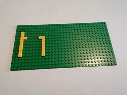 Lego Vintage plaque lego City 32x32 . État : 