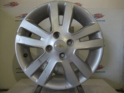 PIECE ORIGINALE CHEVROLET. JANTE EN ALUMINIUM. 69390 Vourles- brignais Sud. Rn 86 - LES 7 CHEMINS. STOP PIECES AUTO...