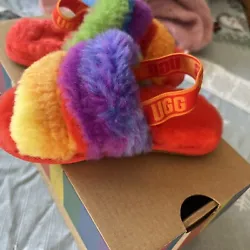 ugg fluff yeah slide toddler 9 Brand New Rainbow With Box.