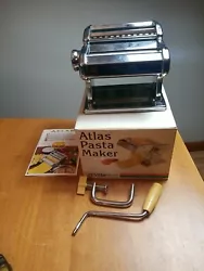 VillaWare/Marcato Atlas Pasta Machine #170 Pasta Maker Book Spaghetti Fettuccine. Like new. Please see pictures.