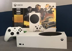 Xbox series s edition limité Epic Game acheté sur la Fnac au mois de janvier (facture préserve), avec une légère...