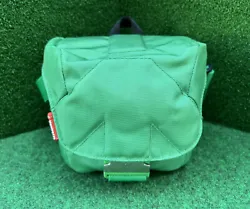 Manfrotto Bella II Style Shoulder Bag MB SSB-2BG Camera Equipment Case Green. The bag is used but in good usable...