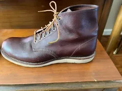 Step up your shoe game with these stylish Red Wing Shoes lace-up Chukka boots. Crafted from premium leather in a rich...