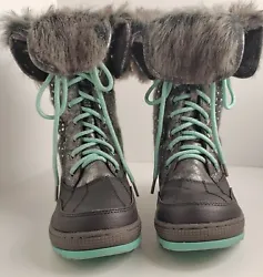 JUSTICE Girls FAUX FUR KNIT SWEATER Gray/Teal SNOW BOOTS sz 6.  No heel wear. All Around Very Good Condition.