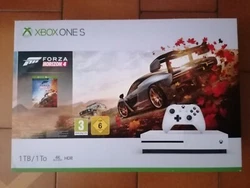 Edition limited Forza Horizon 4. Microsoft Xbox ONE S. En très bon état, pas de surchauffe ou de bruit suspect....