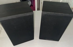 Enceintes MARANTZ HD-160. Woofer : cône de 160 mm. Réponse en fréquence : 60 - 18000 Hz. Efficacité : 88 dB....