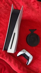 playstation 5 blanche édition standard en excellent état, utilisée maximum 5/6 fois. Aucuns beugs.Vendue avec les...