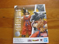 For sale is a Brand New! Bandai S.H.Figuarts Dragonball Z Son Goku A Saiyan Raised On Earth USA with free shipping.