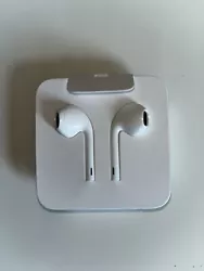 Apple Original Earpods With Lightning ConnectorThese are new and never used. Original Apple Product that came with an...