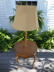 MID CENTURY FRENCH PROVINCIAL WOOD FLOOR LAMP TABLE COMBO. LANE TRUNK CO. 57