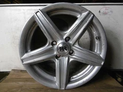 Ref interne : 45028882. Modèle : CLIO II. Jante aluminium.