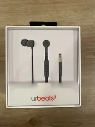 Ships within 24 hours of purchase!These headphones are URBeats 3 by dr. Dre. They come from an Apple Store, and contain...