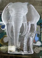 Beautiful Signed & Numbered (0739?). Mats Jonasson 3D Elephant Swedish Glass paperweight that is approx 5 3/4