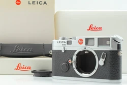 Almost Unused. Body Cap, Case, Box and Instruction Manuals. No problem in the viewing. ■ Functional. ■ Serial...