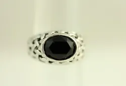 Form: BASKET WEAVE RING. Material: BLACK GLASS. Ring Size: 7.25.
