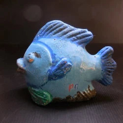 Motif animalier : poisson. L’objet se trouve au cœur de l’histoire de chacun d’entre nous. L’objet est...