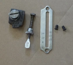 Original ensemble SELECTEUR LONGUEUR DE POINTS SIMANCO 45732. pour MACHINES à COUDRE SINGER Featherweight 221K.