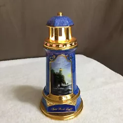 This is a great little light from Thomas Kinkade. It was made in 2004 and it depicts the Split Rock Lighthouse. It...