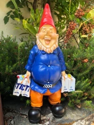 Rare Nain de Jardin Action (neuf)Nain de jardin souriant Avec étiquette d’origine sous le pied Taille :...