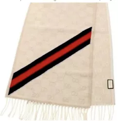 Authentic Wool Gucci scarf 37x190cm Lovely scarf for fall winter.
