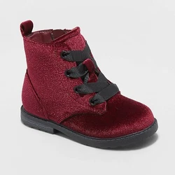 •Combat boots with 3.5in shaft height •Lace-up front with side zipper closure •Easy pull tab at the back heel...