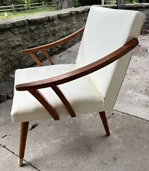 Vintage Original Mid Century Modern MCM White Chair. See Pictures for Details and Description. No Returns or Refunds.