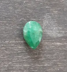 - Name of the fine stone: Variscite  - Stone dimensions: 40x21x5mm  - Type: Undrilled cabochon - Drilling hole:...
