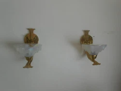 Paire dappliques ancienne signé EZAN FRANCE coupelle opalescente art déco. à noter les montures en laiton sont à...