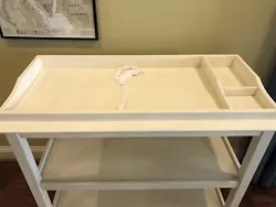 Pottery Barn Kids Ivory Changing Table. Excellent condition. Great quality. Smoke free pet free home.