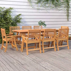 Détendez-vous et profitez dun bon thé et repas avec votre famille et vos amis autour de cette table de jardin...