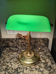Vintage Brass Bankers Desk Lamp w Emerald Green Glass Shade, works great!