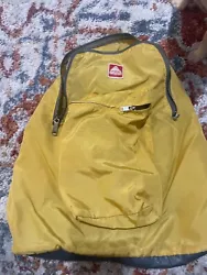 very cool vintage backpack in great condition no tears no stains