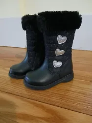 Rachel Shoes Toddler Girls Size 5 Snow Boot with side zipper.  Easy to put on and they have a very good grip on the...