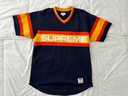 Up for auction is my Supreme Baseball Jersey from FW15 in size Large. This is preowned but in excellent...