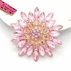 Condition: 100% Brand New Quantity: 1 Pc Style: Brooch Pin Brooch: 6.5*6.5cm 1 Inch=2.54 cm.