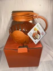 GLASS microwave popcorn popper with silicone outside. If you dont like plastic in your microwave, this is what you need!