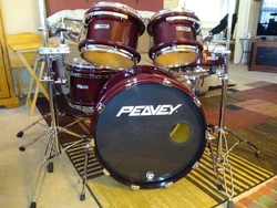 Rare set of Peavey Radial Pro 1000s. Dark burgundy finish. All stands pictured are included. 14 x 6
