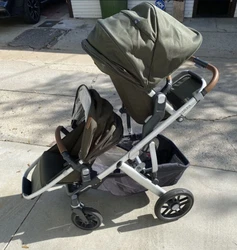 Uppababy Vista v2 DOUBLE Stroller Green 2020 is the year model. Stroller is in new condition no damage at all used...