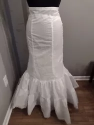 NEW White Underskirt Petticoat Crinoline Slip Bridal Prom Small. Tag says its an 8, but measurements say its smaller:...