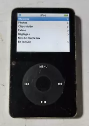 Apple iPod Ancien Model. 30giga État très moyen mai fonctionne Vendu en létat sans aucun retour possible et sans...