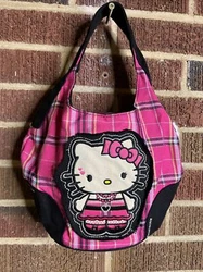 Cute tote in good condition see photos for size.