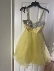 sherri hill size 0 prom dress. Worn once size 0