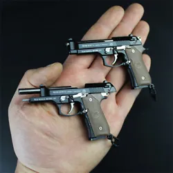 Product: BERETTA 92F Pistol Keychain.