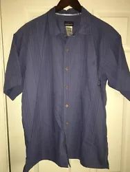 Patagonia Mens Large L Short Sleeve Shirt . Condition is Pre-owned. Shipped with USPS First Class Package.